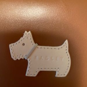 Small Radley wallet